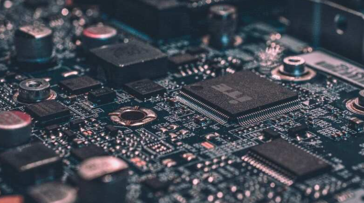 老式芯片制造工具助长全球半导体短缺的热潮