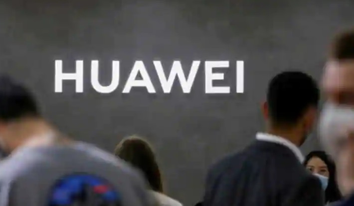 在美国制裁后，华为季度销售额首次出现下滑